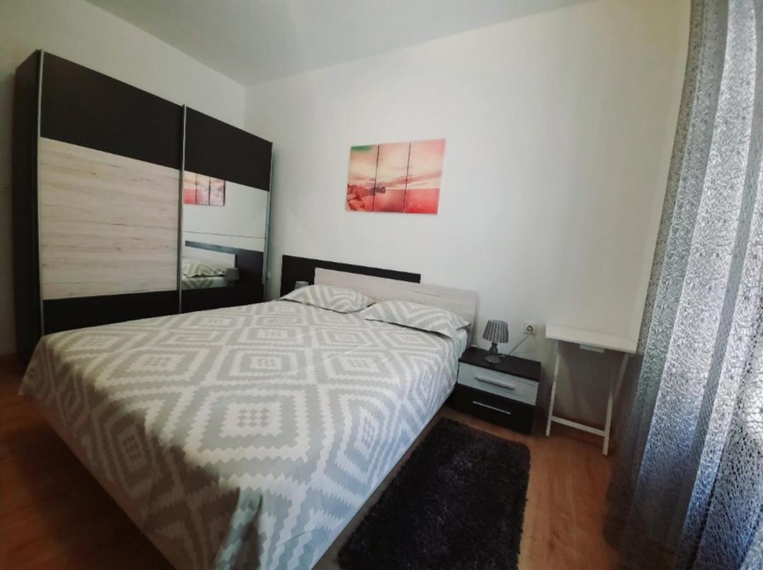 Apartment Nena Near The City Center With Free Parking PUY 외부 사진