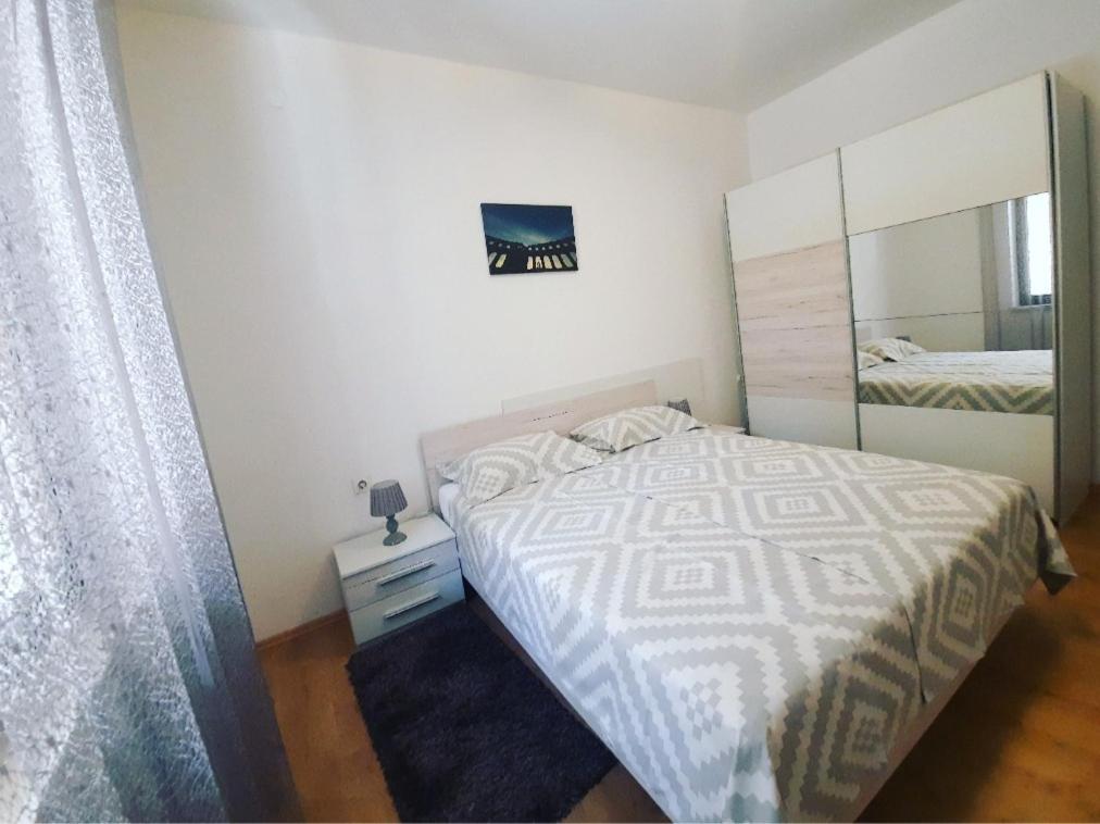 Apartment Nena Near The City Center With Free Parking PUY 외부 사진