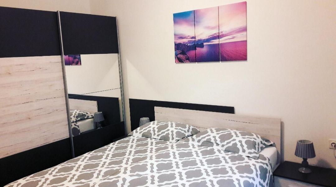 Apartment Nena Near The City Center With Free Parking PUY 외부 사진